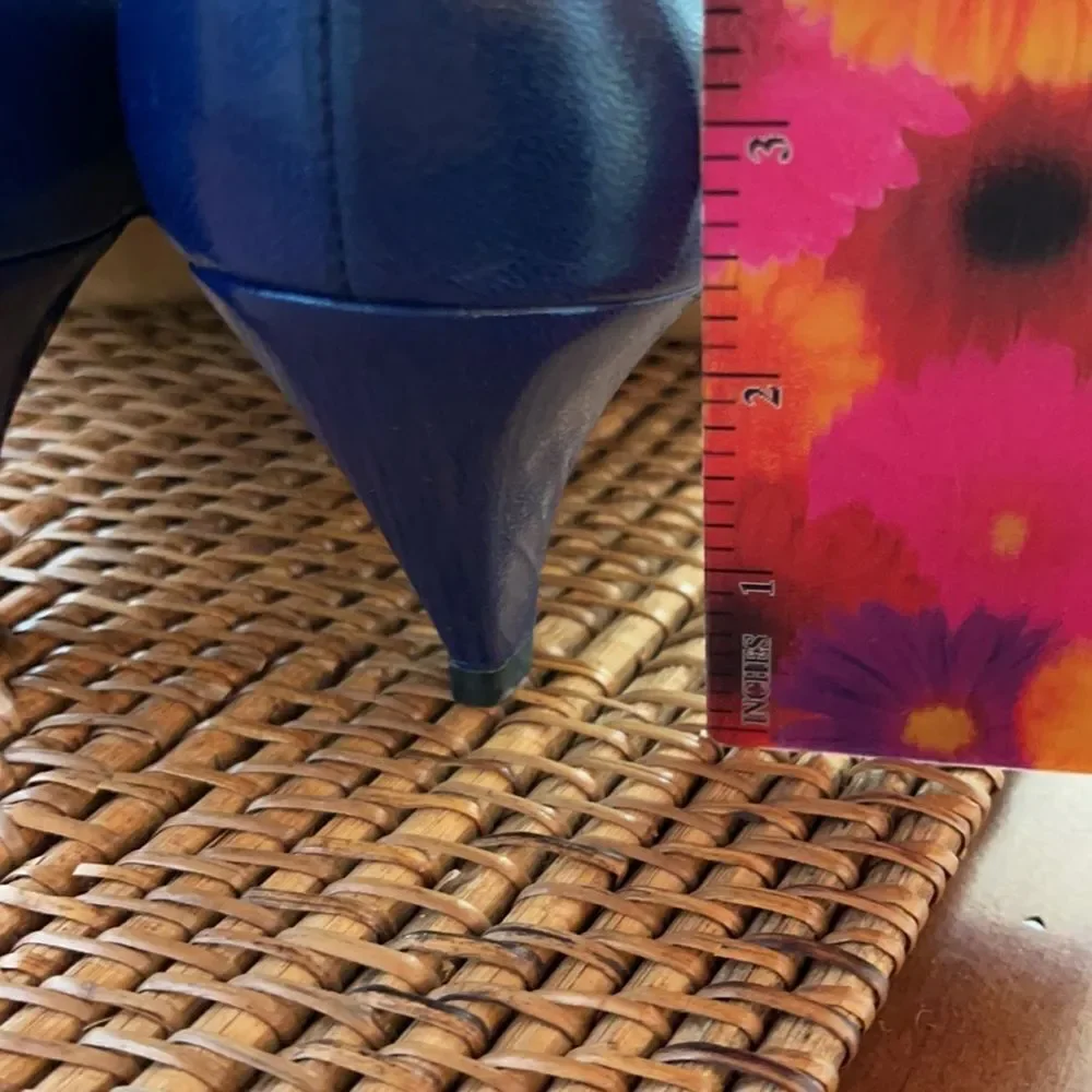 *Naturalizer* Sz 8.5 Purple/Blue Strappy Heels